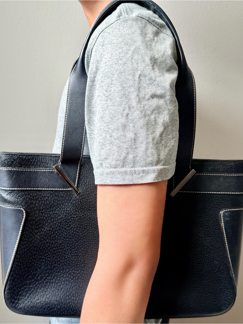 GUCCI Vintage Leather Tote Bag - Picture 11 of 11